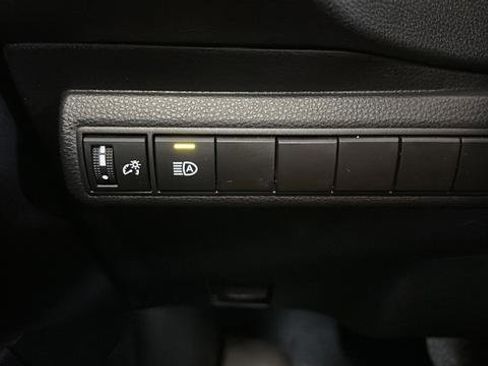 Used 2025 Toyota Corolla LE w/ LE Premium Package FWD image 28