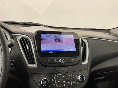 Used 2024 Chevrolet Malibu LT image 24