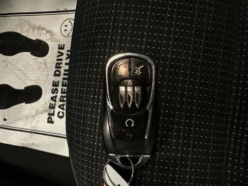 Used 2024 Buick Envista Preferred w/ Convenience I Package FWD image 17