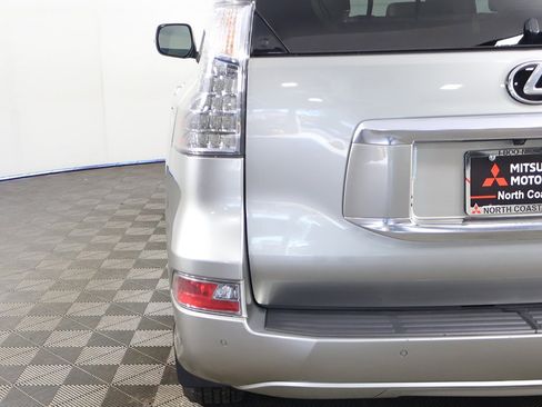 Used 2023 Lexus GX 460 Premium image 19