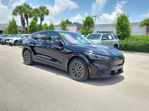 Certified 2025 Ford Mustang Mach-E Premium AWD/4WD image 34