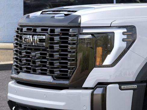 New 2026 GMC Sierra 3500 Denali Ultimate AWD/4WD image 13