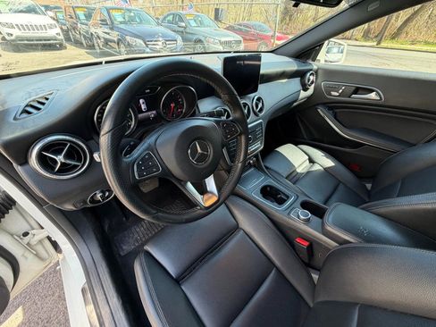 Used 2018 Mercedes-Benz CLA 250 4MATIC image 26