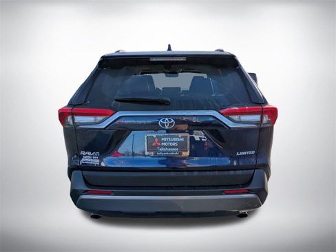Used 2021 Toyota RAV4 Limited image 5