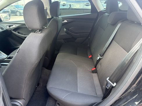 Used 2017 Ford Focus SE FWD image 23