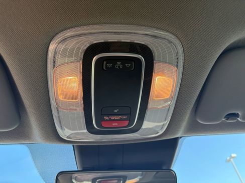 Used 2024 Hyundai Elantra Blue image 28