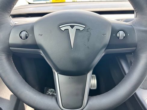 Used 2022 Tesla Model Y Performance AWD/4WD image 22