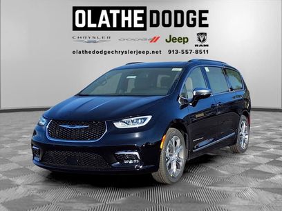 New 2026 Chrysler Pacifica Pinnacle