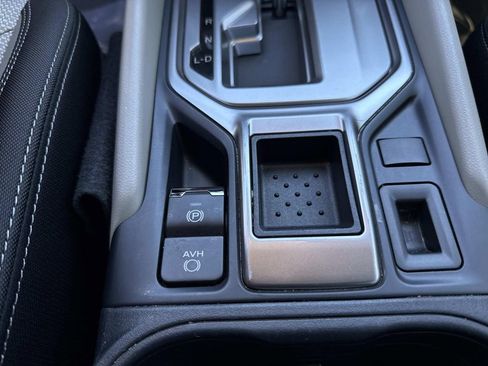 Used 2023 Subaru Forester Base image 32