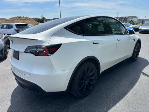 Used 2022 Tesla Model Y Long Range AWD/4WD image 4