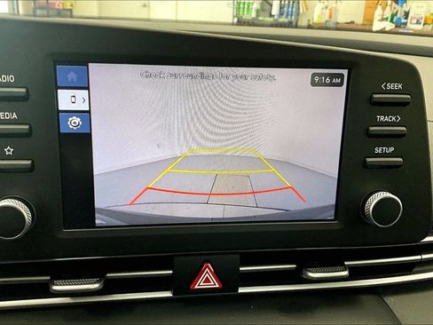 Certified 2024 Hyundai Elantra SE FWD image 23