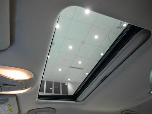 Used 2015 INFINITI Q70 L 3.7 image 17