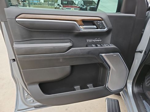 Certified 2024 Chevrolet Silverado 1500 High Country w/ Technology Package image 11