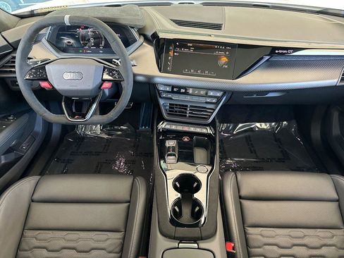 New 2026 Audi RS e-tron GT performance image 12