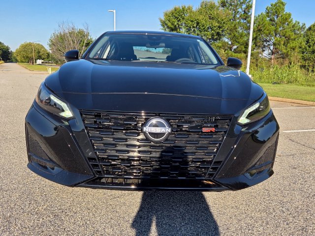 New 2026 Nissan Altima 2.5 SR w/ SR Premium Package FWD image 2