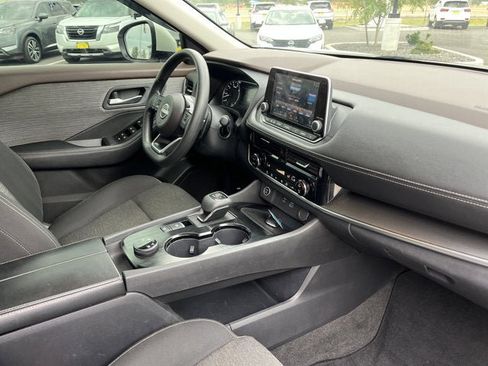 Certified 2023 Nissan Rogue SV image 16