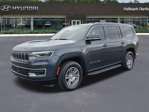 Used 2024 Jeep Wagoneer 4WD image 2