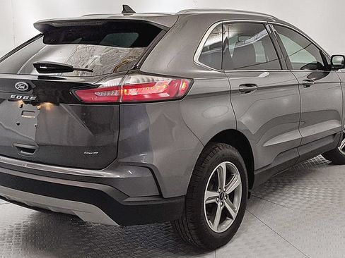 Certified 2023 Ford Edge SEL w/ Convenience Package AWD/4WD image 3
