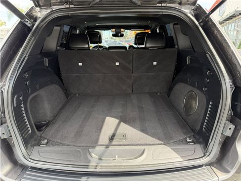 Used 2019 Jeep Grand Cherokee Altitude image 23