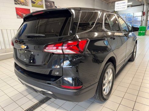 Used 2024 Chevrolet Equinox LT image 3