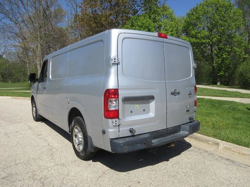 Used 2016 Nissan NV 2500 SV RWD image 28