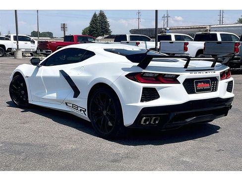 Used 2024 Chevrolet Corvette Stingray Preferred Cpe w/ Z51 Performance Package RWD image 11