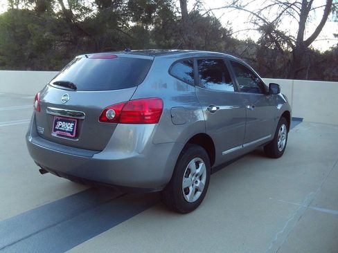 Used 2015 Nissan Rogue S FWD image 9
