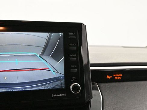 Used 2022 Toyota Corolla LE image 21