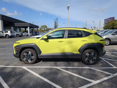 Used 2024 Hyundai Kona SEL image 2