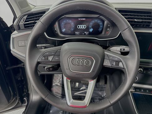 Certified 2025 Audi Q3 2.0T Premium Plus w/ Premium Plus Package image 15