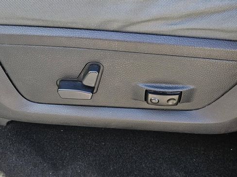 Used 2018 RAM 1500 Lone Star image 28