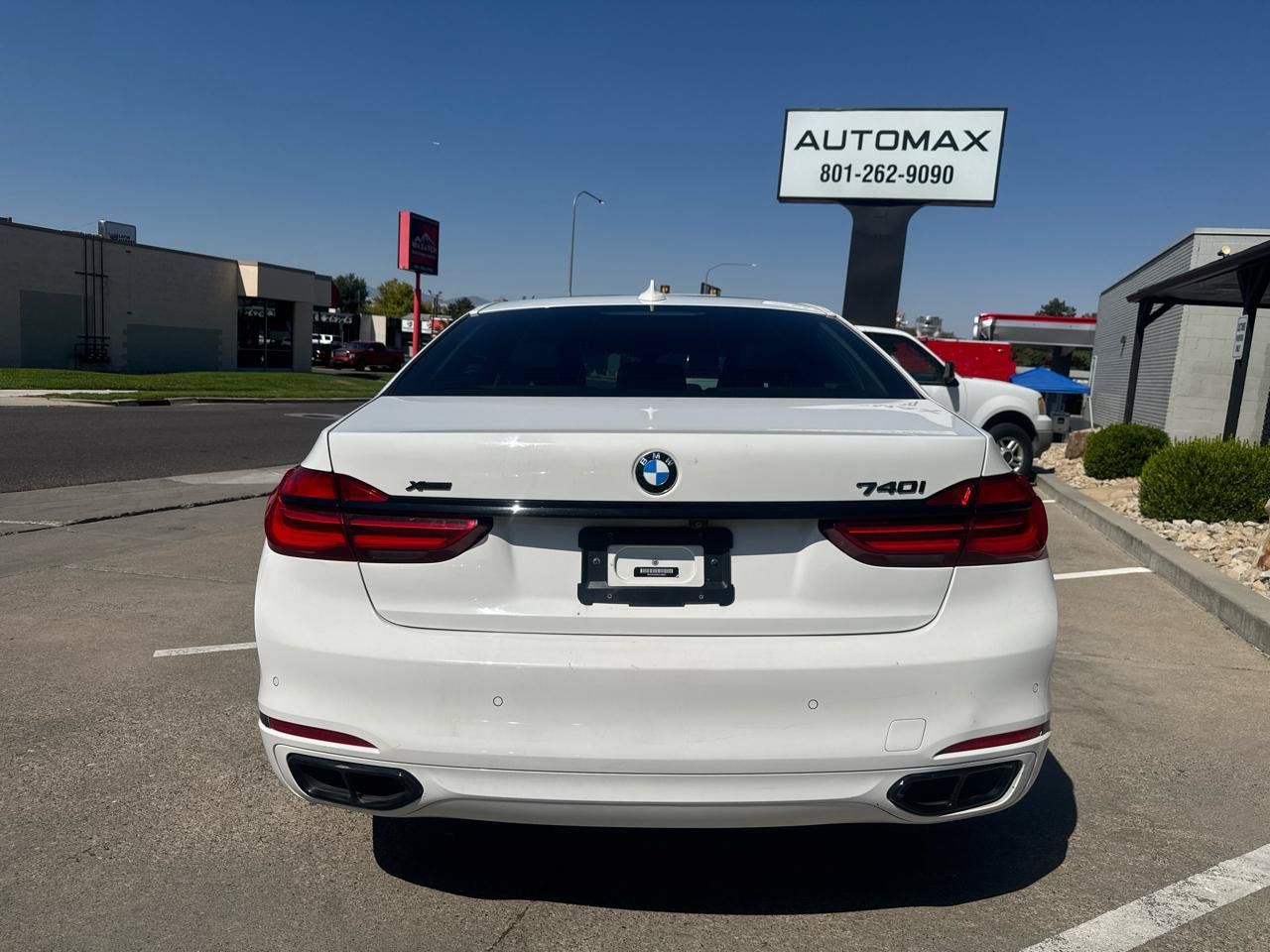 Used 2019 BMW 740i xDrive AWD/4WD image 6