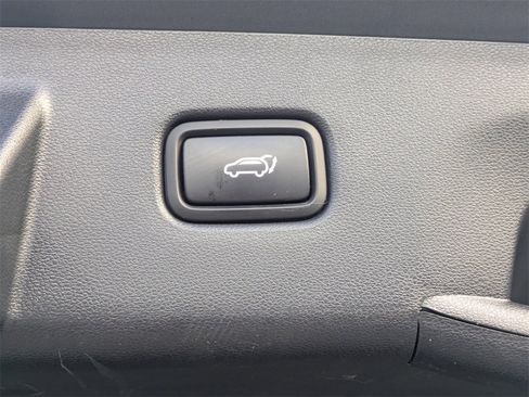 Used 2022 Hyundai Tucson Limited image 11