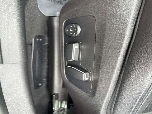 Used 2025 BMW 330i Sedan image 26