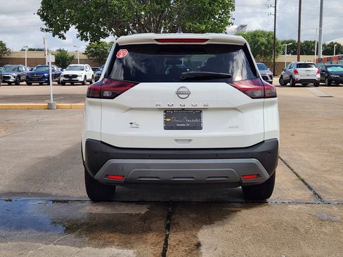 Used 2023 Nissan Rogue S AWD/4WD image 7