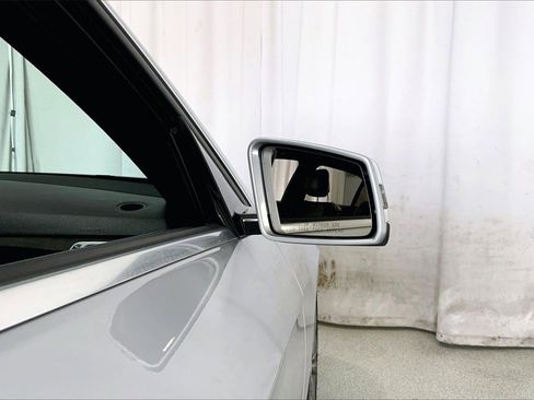 Used 2016 Mercedes-Benz E 350 Sedan image 11