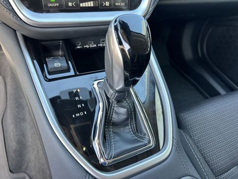 Certified 2025 Subaru Outback Premium w/ Popular Package #1A image 23