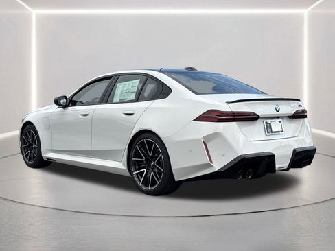 New 2026 BMW M5 w/ Carbon Package image 25