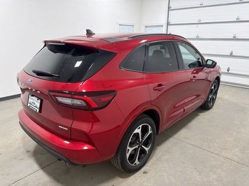 Used 2023 Ford Escape ST-Line Select w/ Tech Pack #2 AWD/4WD image 4