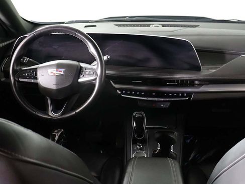 Used 2024 Cadillac XT4 Premium Luxury image 29