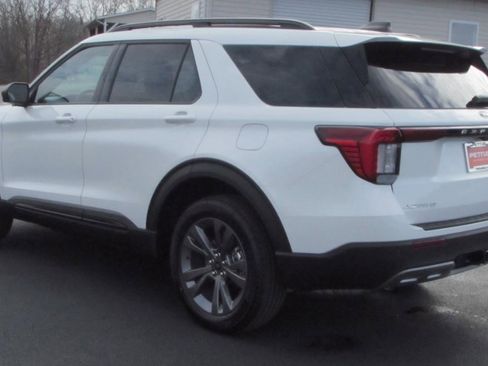 New 2026 Ford Explorer Active w/ Active Comfort Package image 8