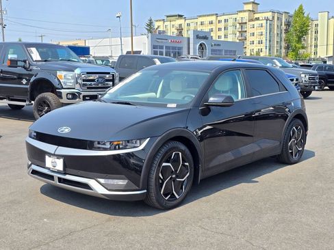 Used 2023 Hyundai Ioniq 5 SEL AWD/4WD image 3