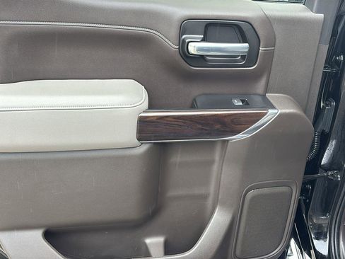 Used 2020 GMC Sierra 1500 SLT w/ SLT Premium Plus Package image 17