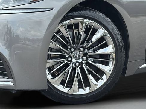 Used 2020 Lexus LS 500 w/ Accessory Package (Z2) image 17