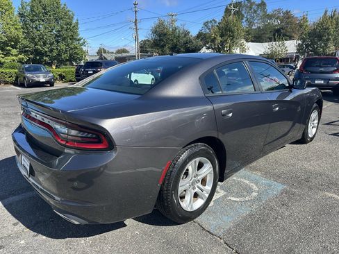 Used 2021 Dodge Charger SXT image 6