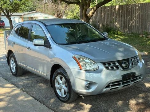 Used 2013 Nissan Rogue S w/ Special Edition Pkg image 2