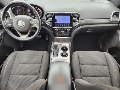 Used 2019 Jeep Grand Cherokee Laredo image 24