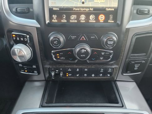 Used 2015 RAM 1500 Limited image 32