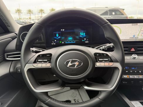 Certified 2023 Hyundai Elantra Limited image 9