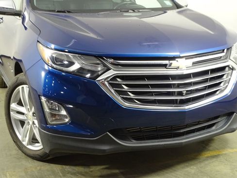 Used 2020 Chevrolet Equinox Premier image 42